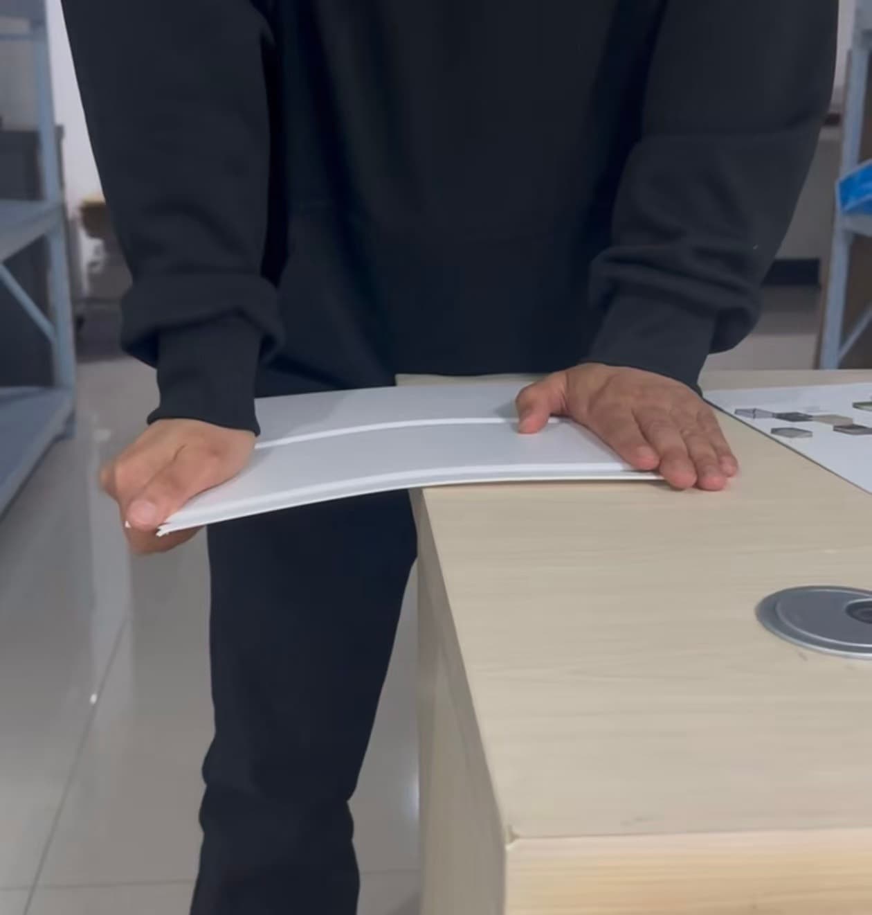 Specification alignment reference from the building-material supply network